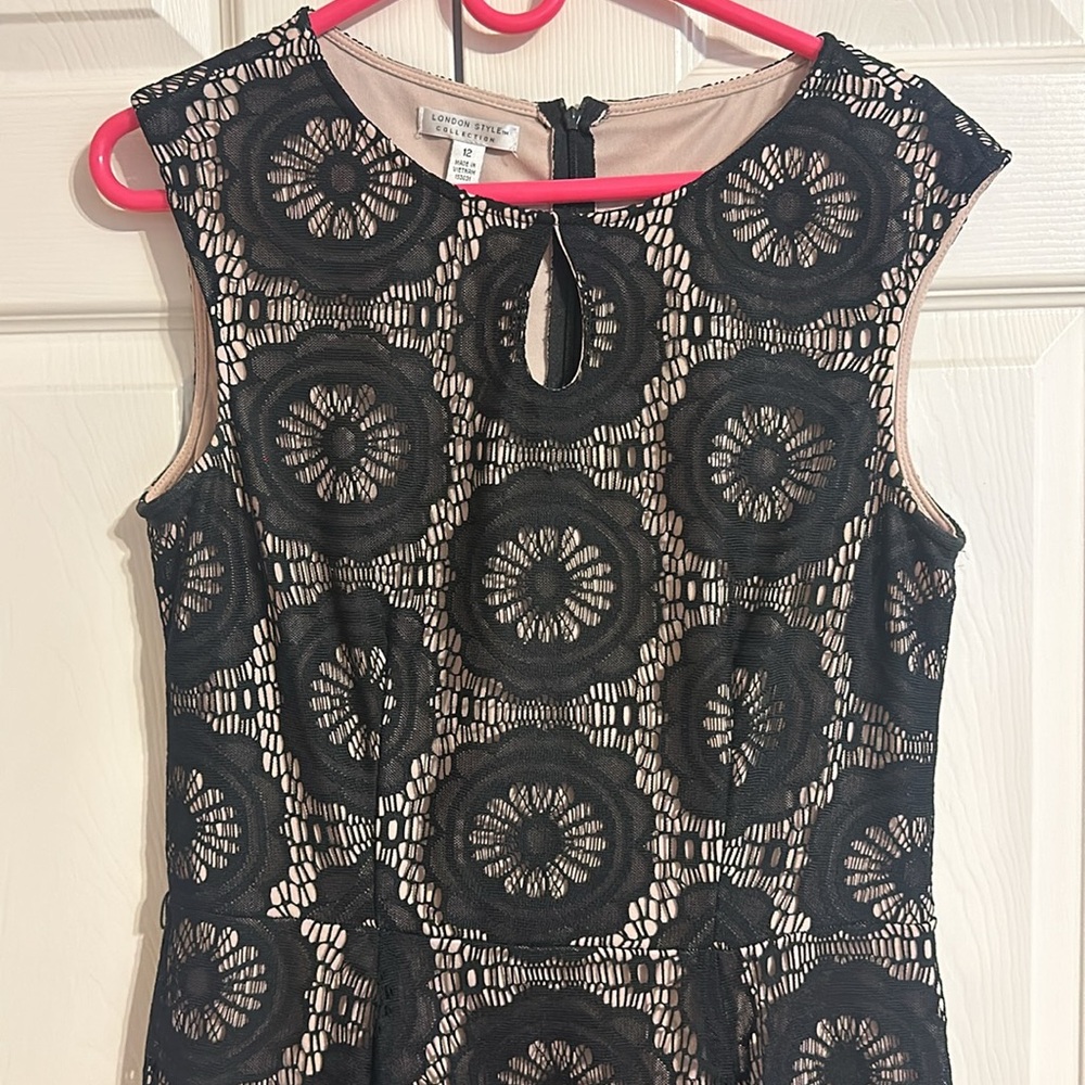 Women’s London Style black lace tan lined sleeveless cocktail‎ dress size 12 - Picture 2 of 6